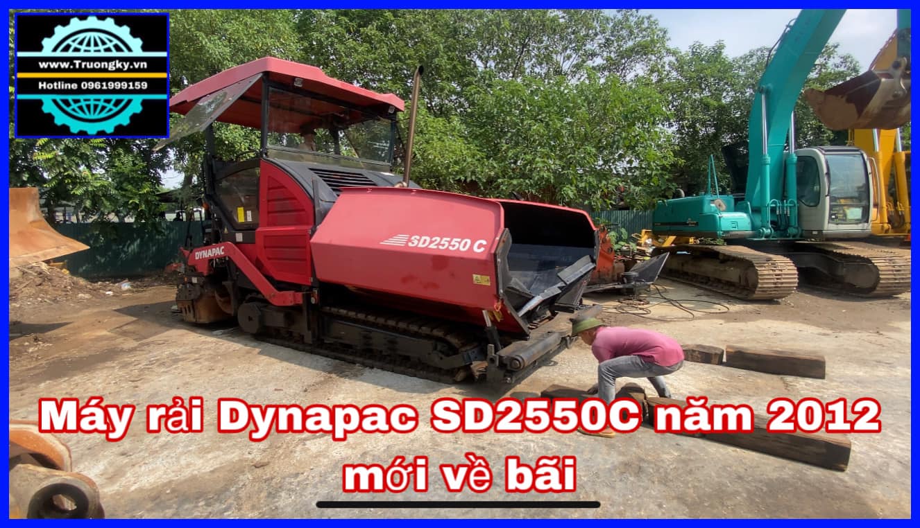máy rải thảm Dynapac SD2550C năm 2012 mới về bãi