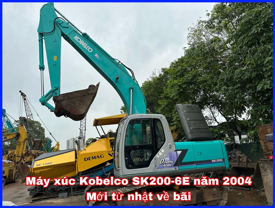 Máy Xúc Kobelco SK200-6 mới về Bãi